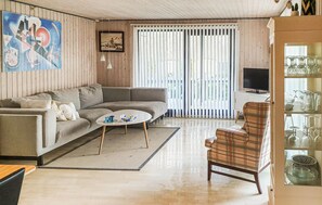 Smart TV y futbolito 