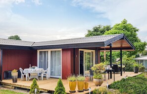 Outdoor dining - Pet friendly home in Hejls with kitchen (Hejls)
