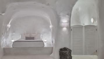 Villa | 1 bedroom, in-room safe, individually decorated, individually furnished