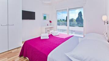 3 Schlafzimmer, Reisekinderbett, kostenloses WLAN, Bettwäsche