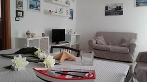 Smart TV, video games