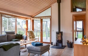 Fireplace - 3 bedroom stunning home in Græsted (Græsted)