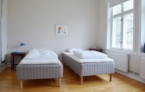 4 bedrooms, free WiFi, bed sheets