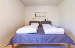 3 bedrooms, travel crib, free WiFi