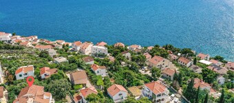 8 bedroom gorgeous home in Okrug Donji
