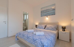 5 habitaciones, caja de seguridad en la habitación y cuna de viaje 