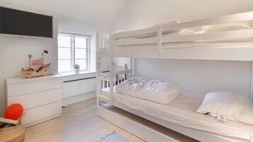 4 Schlafzimmer, Reisekinderbett, kostenloses WLAN