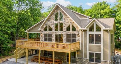 Rainier by PMR, 8BR, Elevator, Outdoor Fireplace, Double Kitchen, Sleeps 26