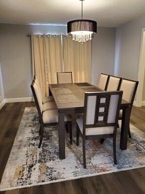 Dining - CHISHOLM CREEK BY TOP GOLF (Oklahoma City)