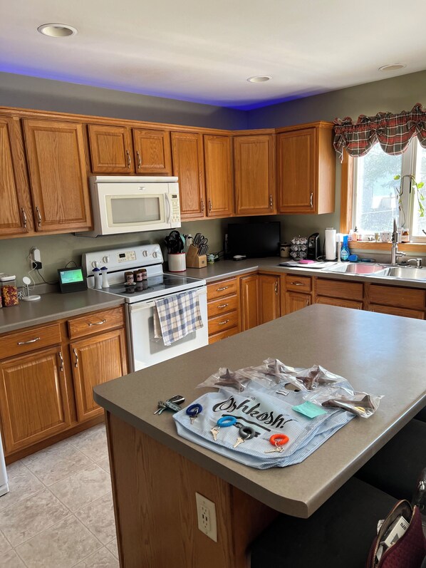 Private kitchen - Air Venture/ Oshkosh (Oshkosh)