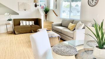 Smart-tv, dvd-afspiller, stereoanlæg