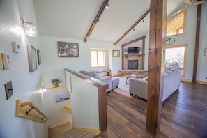 TV, fireplace - Crystal clear Mountain View’s with a farmhouse chic vibe. (Sturgis)
