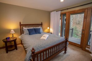 7 bedrooms, WiFi, bed sheets