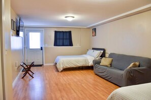 4 slaapkamers, een strijkplank/strijkijzer, wifi, beddengoed