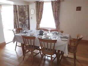 Dining - Luxurious Country Farmhouse, Idyllic setting with Fabulous Mountain views. (Bansha)