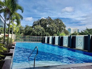 Indoor pool - With in the City close of everything you need (Cebu City)