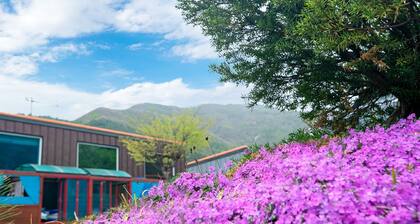 Kkoristar Pool and Spa Pension