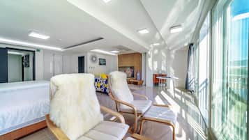 2 bedrooms, free WiFi