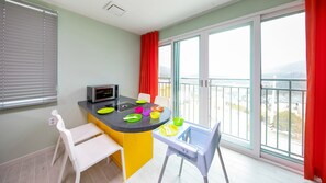 In-room dining - My Chu Kids Pool Villa Pension (Gapyeong)