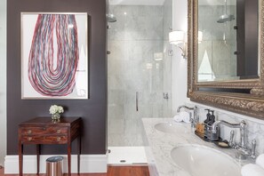 Frew Suite | Bathroom | Separate tub and shower, bathrobes, slippers, towels