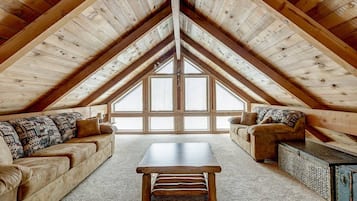 Smart TV, fireplace, DVD player, books