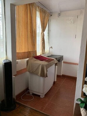 Interior - Costa Rica: Studio Close to EVERYTHING (Heredia)