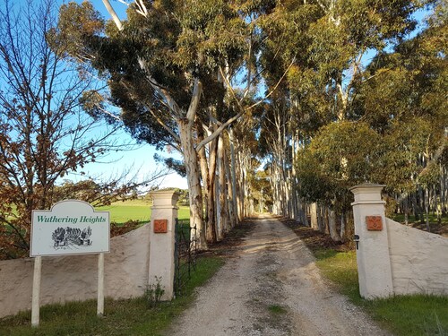 Glen Morris, Wuthering Heights ~ Dog friendly