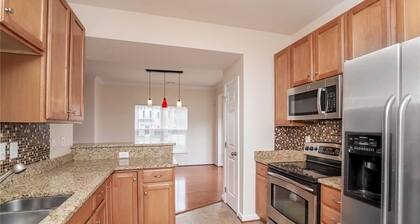 Weekend Getaway in Quiet Private Neighborhood