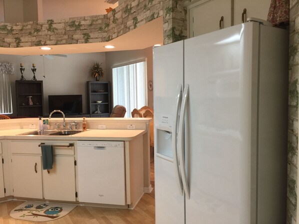 Interior - The Pool home is near the Rainbow River and 1.6 miles to the KP Hole! (Dunnellon)