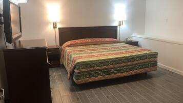 Deluxe Room | Free WiFi, bed sheets