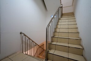Staircase - OYO 2869 Ionia Homestay (Palembang)