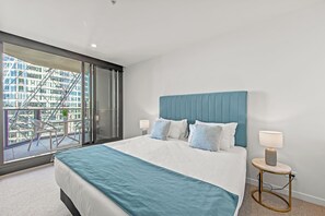 Apartment, 3 Schlafzimmer, 2 Bäder | Laptopgeeigneter Arbeitsplatz, Verdunkelungsvorhänge