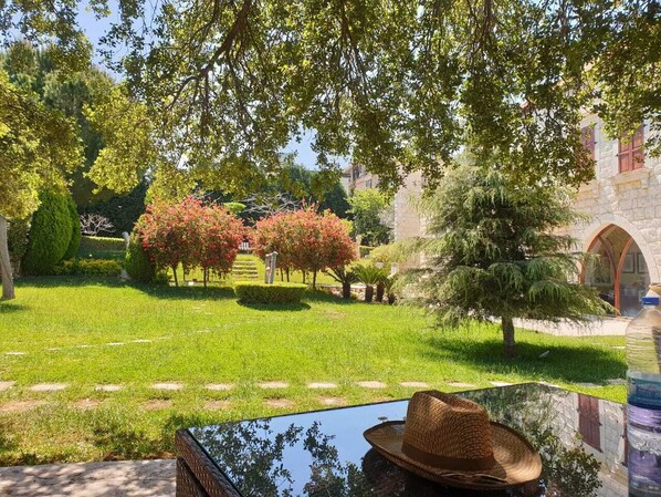 Área de juegos infantiles al aire libre