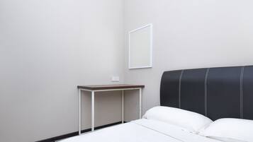 Standard Double Room | Free WiFi, bed sheets