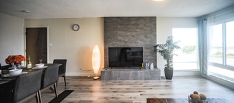 Cheerful 4-bedroom home nearby beach