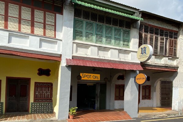 Exterior - SPOT ON 90283 27 Muntri (George Town)