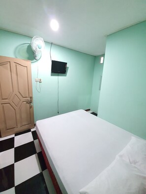 Standard Double Room (with Fan) | Free WiFi