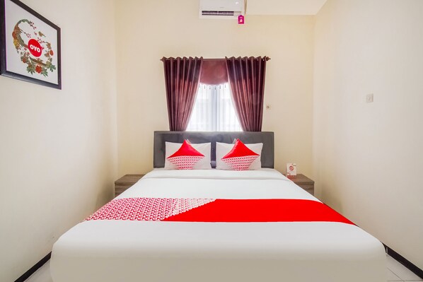 Deluxe Double Room | Free WiFi, bed sheets