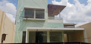 Exterior - OYO 2753 Irma's Residence (Blitar)