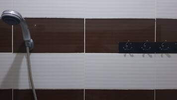 Economy Double Room | Bathroom shower