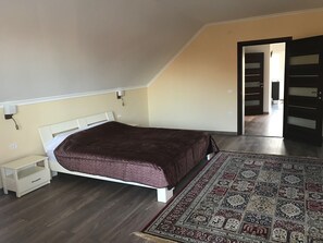 2 chambres, coffres-forts dans les chambres, Wi-Fi gratuit