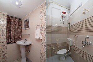 Shower, towels - Chilika Residency (Bhubaneshwar)