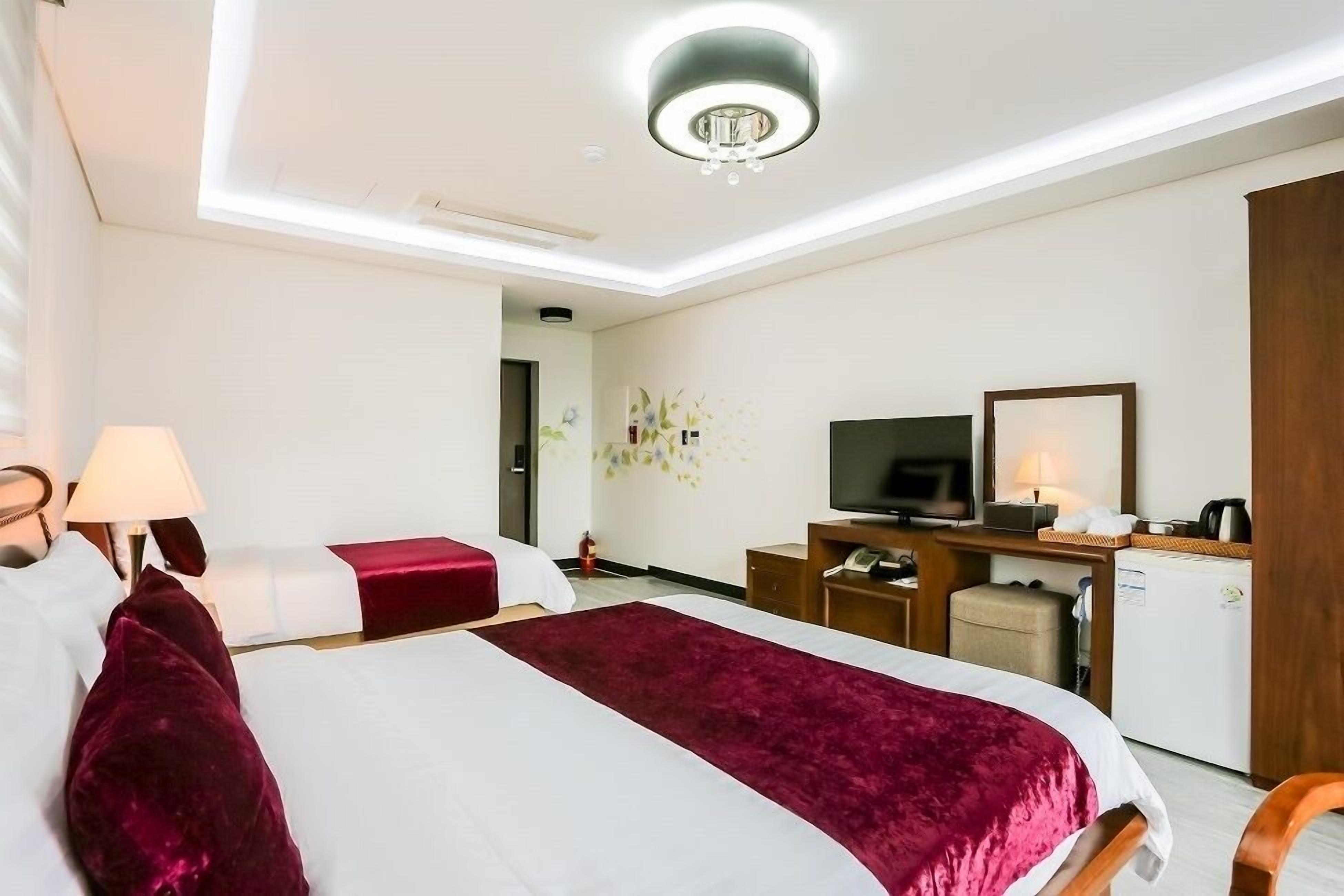 deluxe twin room | free wifi