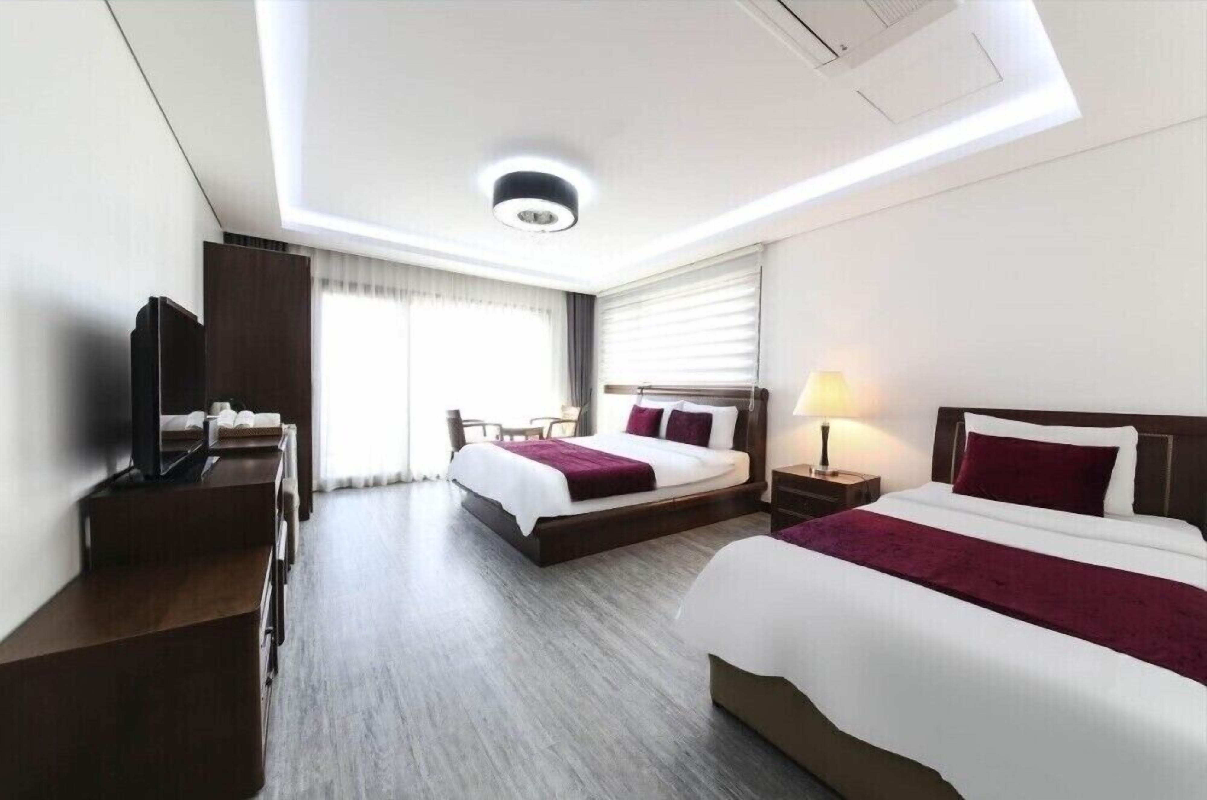 deluxe twin room | free wifi