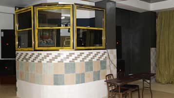 酒吧(店内)