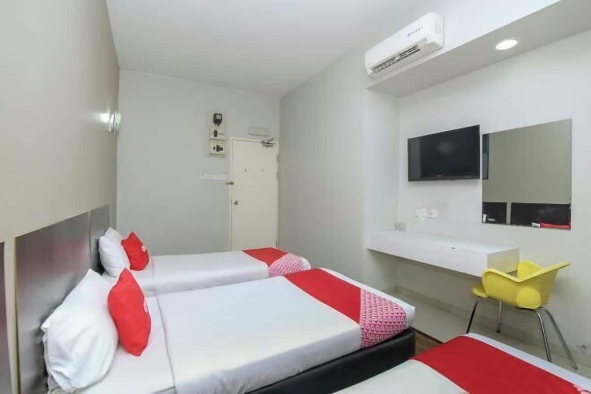 1 bedroom, desk, free WiFi, bed sheets