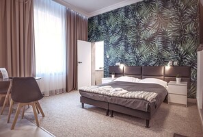 Deluxe Studio Suite, 1 Queen Bed | Free minibar, desk, iron/ironing board, free WiFi - Gruda Apartments (Kwidzyn)