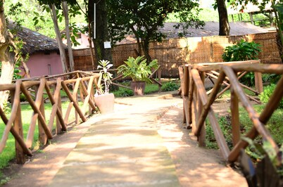 KWATUNZA BEACH LAND, IS THE BEST HOTEL THAT OFFER ACCOMODATION AND EVERTHING.
