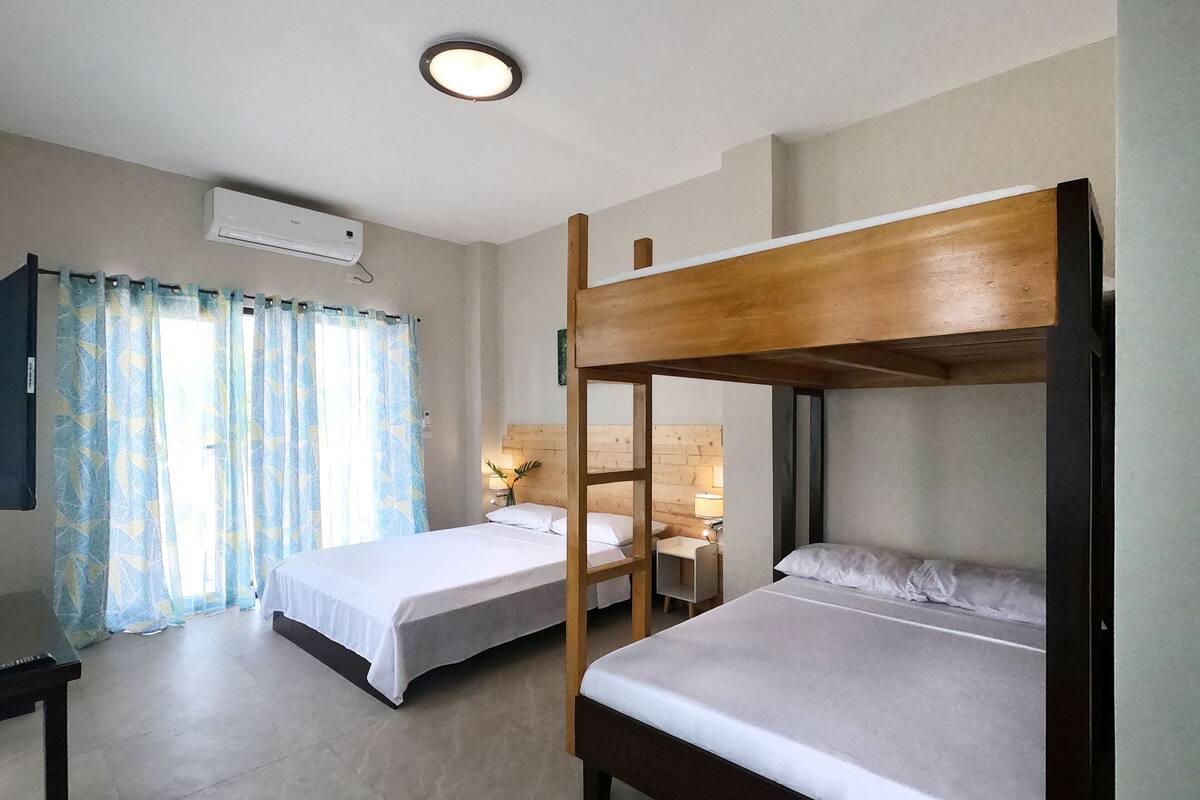 Family Room | Langsir/tirai gelap terus, Wi-fi percuma, cadar katil 