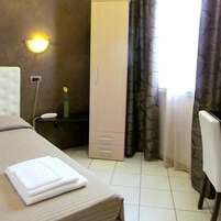 经典单人房 | 办公桌、笔记本电脑工作区、免费 WiFi、床单